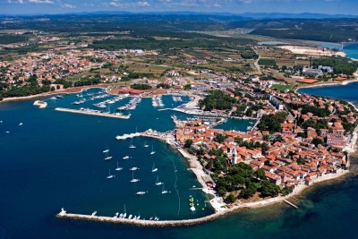 Building plot with sea view in Novigrad