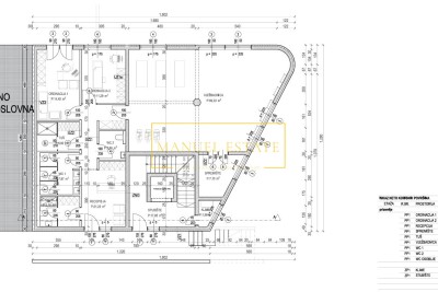 Spazio commerciale in costruzione nel centro di Tar – ideale per fisioterapia, con parcheggio