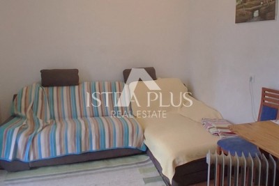 Prilika!! Červar-Porat - Apartma z 2 spalnicama 150 m od morja!!