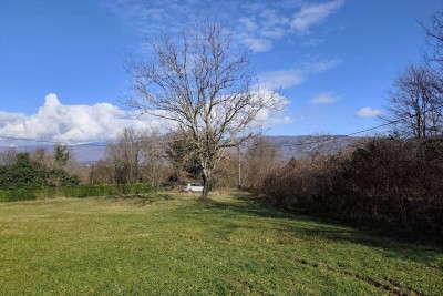ISTRA, LABIN, OKOLICA, GRAĐEVINSKO ZEMLJIŠTE S POGLEDOM NA UČKU