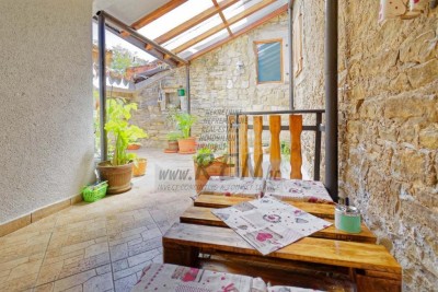 Reihenhaus in der Nähe berühmter Weingüter