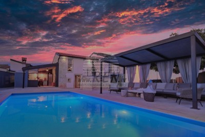 Edinstvena vila na mirni lokaciji