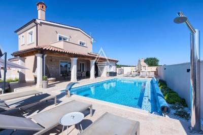 Istra, Ližnjan: Šarmantna vila s bazenom i intimom