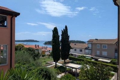ROVINJ, LUKSUZNI STAN S OTVORENIM POGLEDOM NA MORE!