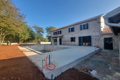 Ein wunderschönes Steinhaus in der Nähe von Barban