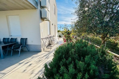Istria, Cittanova - Appartamento vicino al centro 600m, piano terra con 2 camere da letto