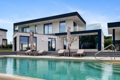 Poreč okolica, moderna vila 306m2, pogled more