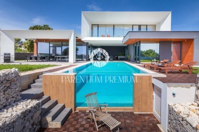 Gioiello dell'Adriatico: Stupenda Villa con Infinity Pool