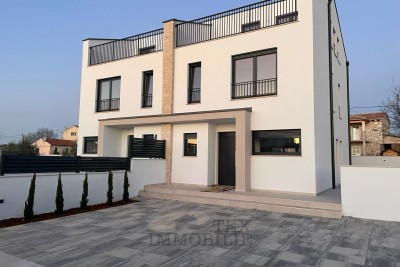 House 7.7km von Porec, 152 m2
