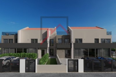 Istra, Poreč - Dvojna kuća 600 metara od mora - u izgradnji