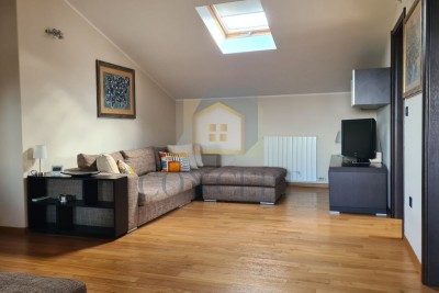 Poreč, Vrsar, Prostrani stan s dvije spavaće sobe i krovnom terasom, 500 m od mora