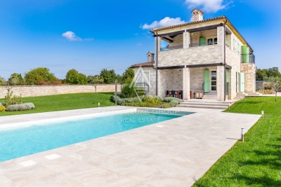 Istria, Tinjan Radetici: Charming stone villa with pool for sale