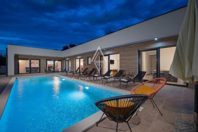 Svetvinčenat, Juršići: Contemporary single-story villa with pool