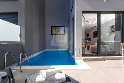 Poreč, Surroundings, Row House with Pool in Excellent Location, 500 m from the Sea