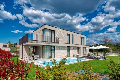 Istrien, Poreč: Premiumvilla mit pool nahe dorf