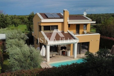 Ekskluziva agencije! Prekrasna, moderna villa svega 2 km do Poreča i mora