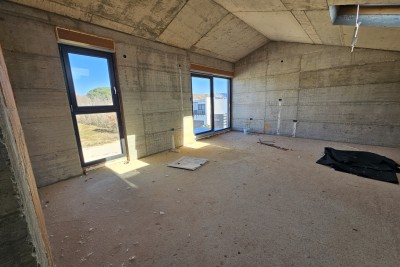 Poreč - modern apartment, 2nd floor 82 m2, 1.5 km from the sea