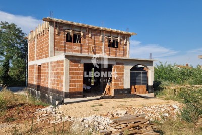 Kuća u roh bau fazi u okolici Umaga - u izgradnji