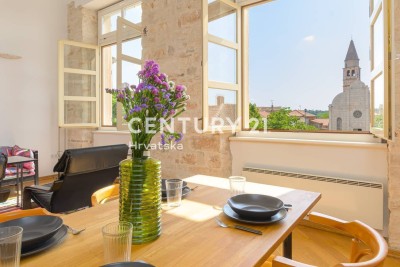 SVETVINČENAT, VELIKI STAN S KROVNOM TERASOM-POGLED MORE I POSLOVNI PROSTOR