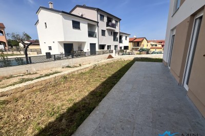 Appartamento di nuova costruzione con giardino a Tar (2)