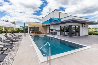 Detached villa with pool, jacuzzi, sauna and fitness!