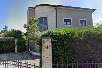 Umag, uređena vila na ekskluzivnoj lokaciji blizu mora