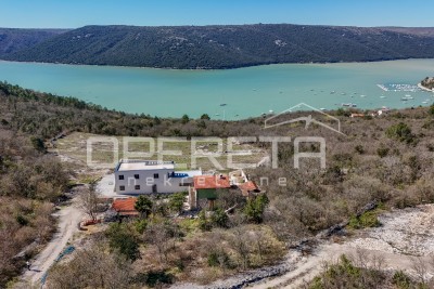 Građevinsko zemljište 924 m² s panoramskim pogledom na more