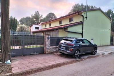 Prodaja kuće na atraktivnoj lokaciji u Puli – Stoja