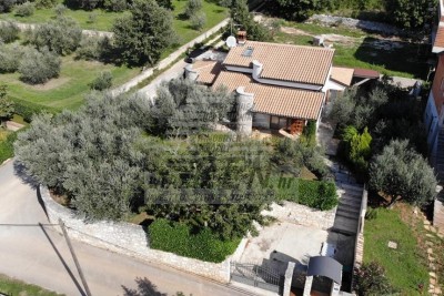 Steinhaus in der Nähe von Buje