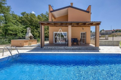Poreč: Exceptional duplex pair with private pools for sale