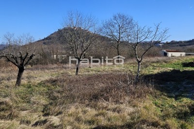 Dintorni di Motovun - Attraente Terreno Edificabile e Agricolo con Splendida Vista su Motovun