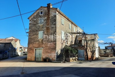 Visnjan Umgebung - 2 Steinhäuser, 2 Nebengebäude, Balladur und Garten