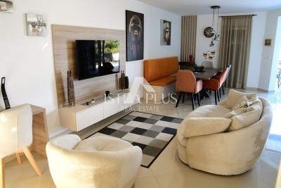 Poreč- stan u prizemlju sa vlastitim bazenom