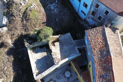 OPRTALJ, HOTEL, DJELOMIČNO RENOVIRANA KAMENA STARINA