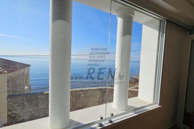 Stan u centru blizu mora