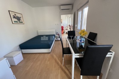 Barbariga, enosobno stanovanje z lastnim parkiriščem