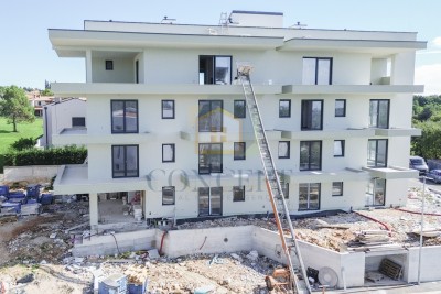 Poreč, Surroundings, Apartment with 3 Bedrooms on the First Floor 1500 m from the Sea - under construction