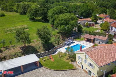 ISTRA, PIĆAN OKOLICA, RENOVIRANA ISTARSKA KUĆA S BAZENOM