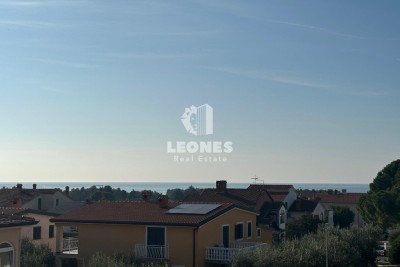 Stanovanje v prvem nadstropju z očarljivim pogledom na morje v Novigradu