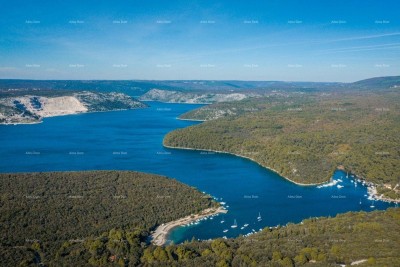BARBAN – Baugrundstück + große landwirtschaftliche Fläche mit Meerblick