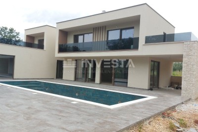 Luksuzna moderna vila sa grijanim bazenom