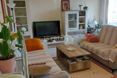 Schöne, geräumige Wohnung, 500 m vom Meer und 900 m vom Zentrum von Poreč entfernt