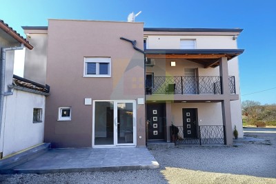 Poreč, Surroundings, Renovated Duplex with Three Bedrooms and Sea View